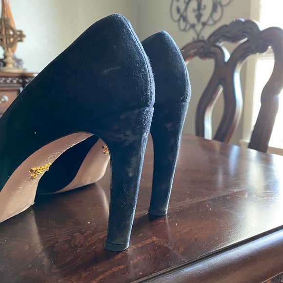 Prada black suede heels - Picture 5 of 10